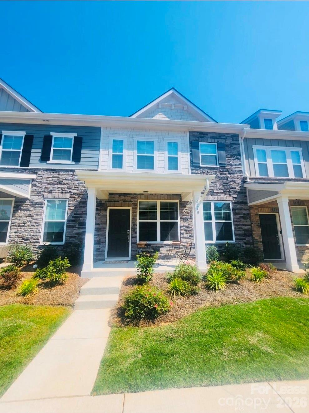 5240 Kinsbridge Drive Charlotte NC 28227