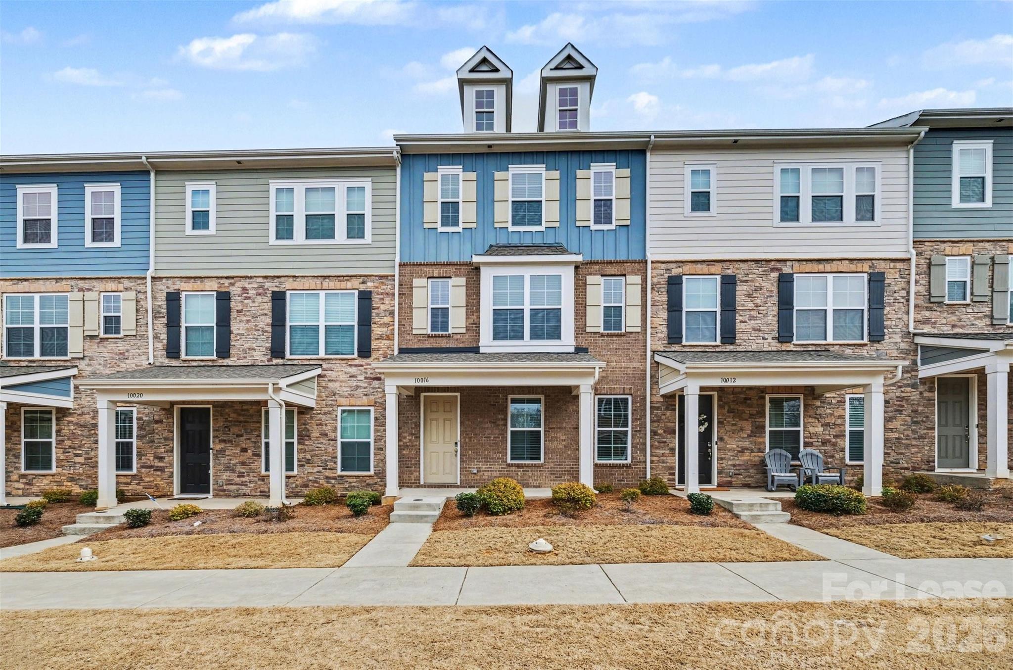 10016 Hemingway Place Charlotte NC 28227