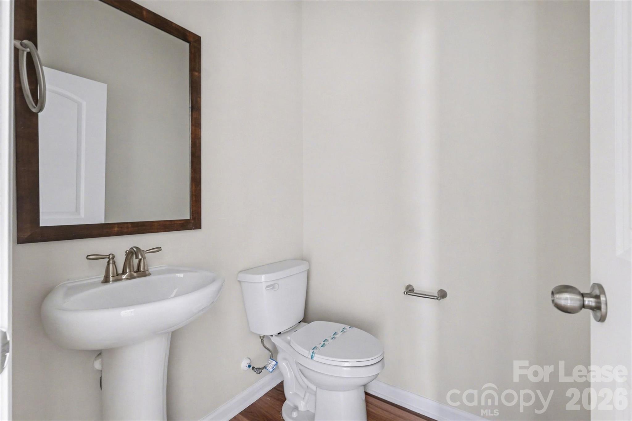 10016 Hemingway Place Charlotte NC 28227