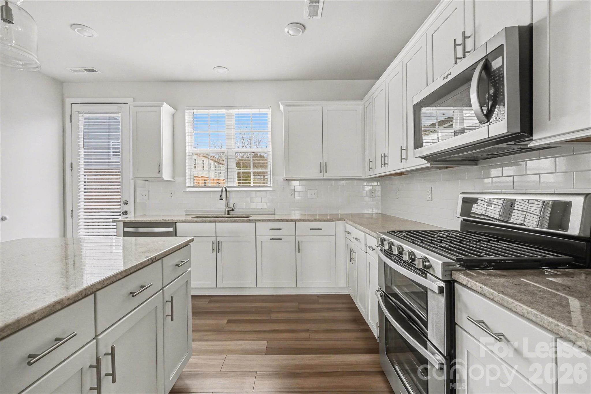 10016 Hemingway Place Charlotte NC 28227