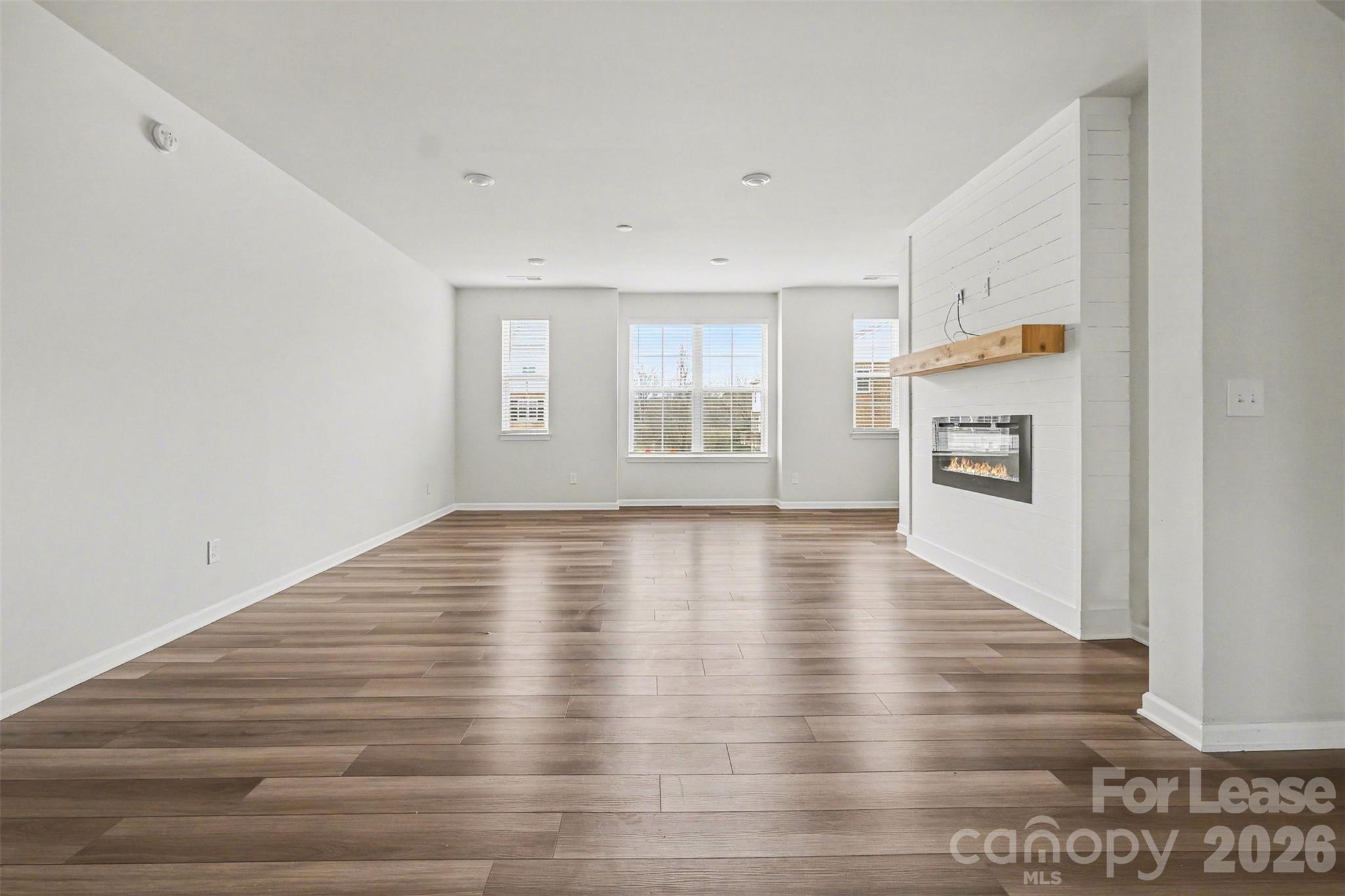 10016 Hemingway Place Charlotte NC 28227
