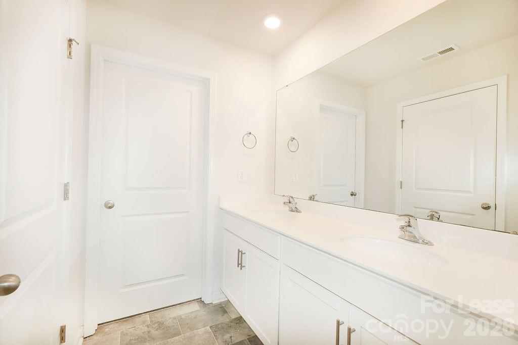 8140 Clairwood Drive Charlotte NC 28269