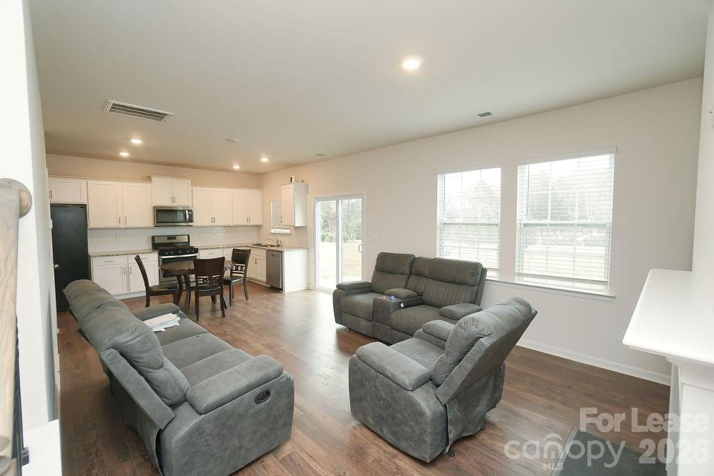 8140 Clairwood Drive Charlotte NC 28269