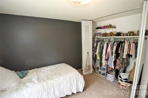 1635 Van Dyke Drive Charlotte NC 28213