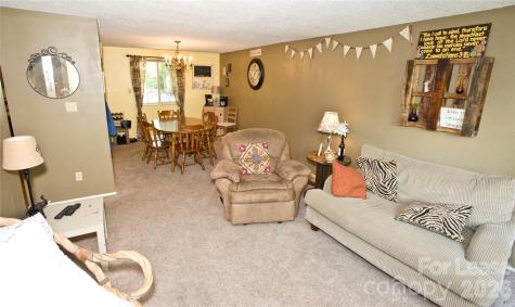 1635 Van Dyke Drive Charlotte NC 28213