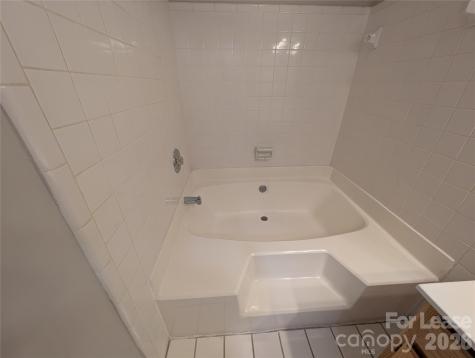 5001 Sharon Road Charlotte NC 28210
