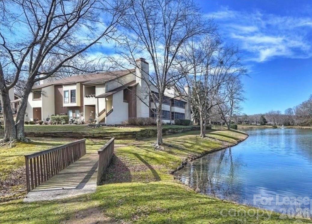 7345 Winery Lane Charlotte NC 28227
