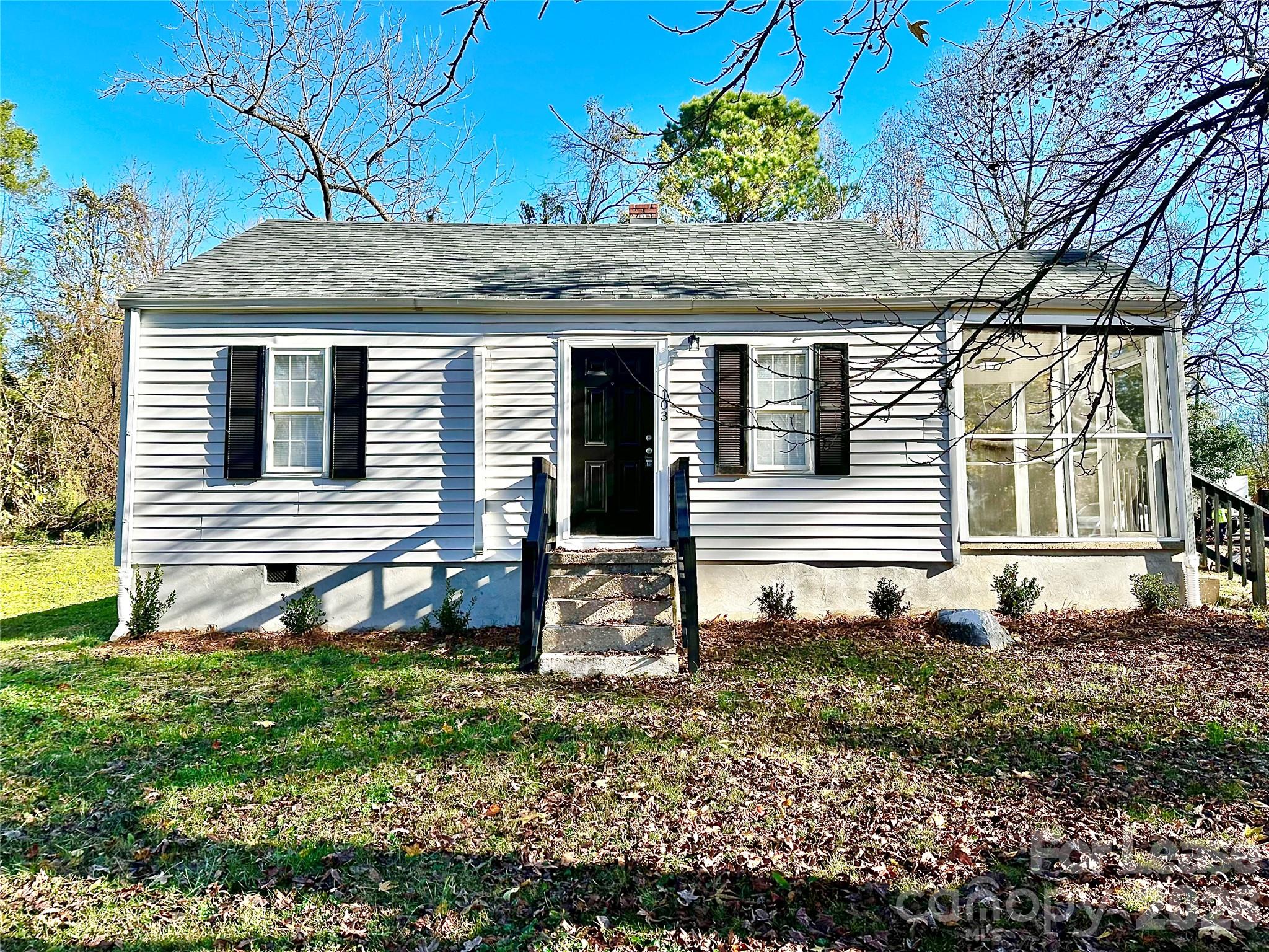 103 Snider Avenue Lexington NC 27292