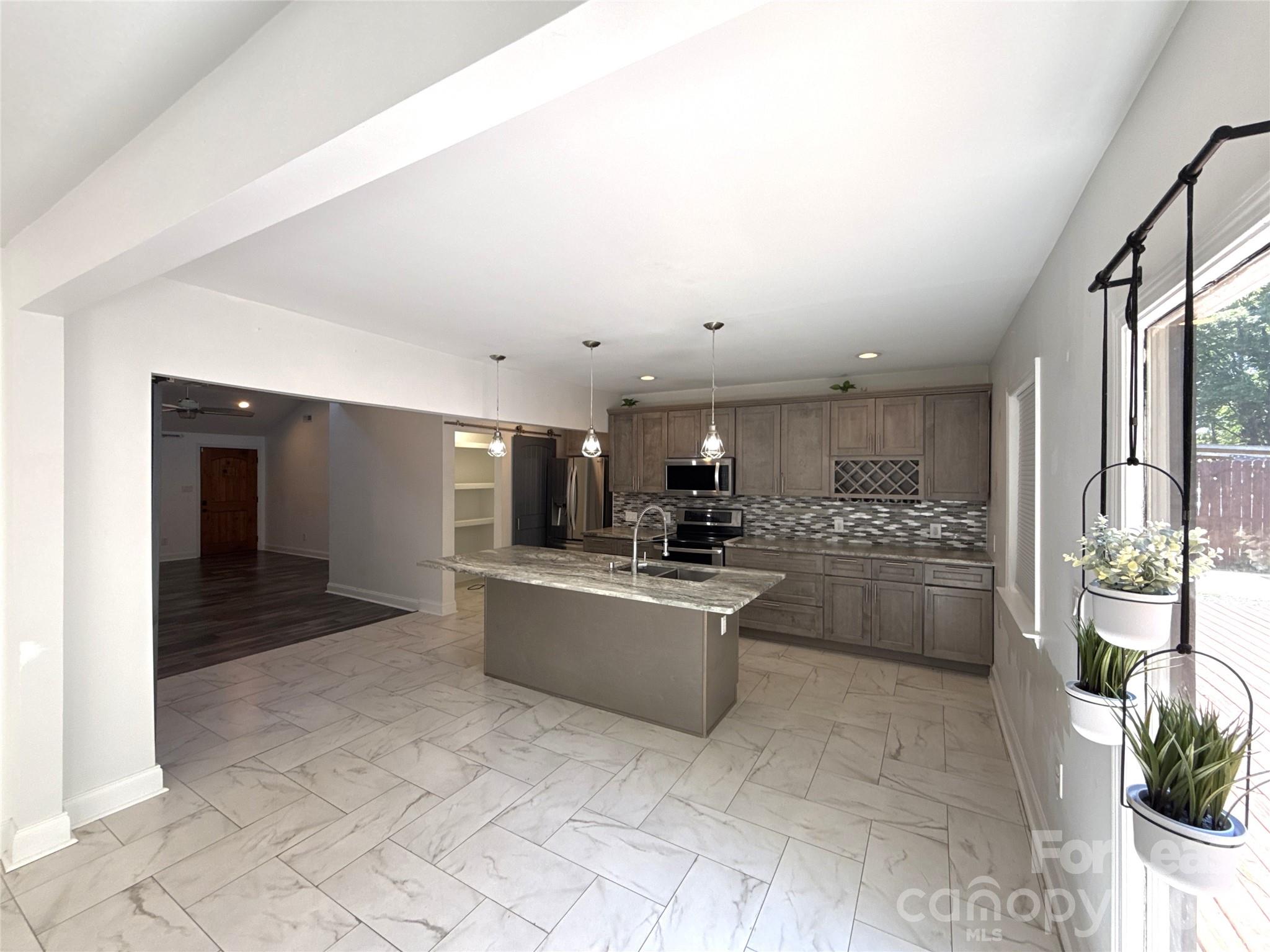 6814 Pence Road Charlotte NC 28215