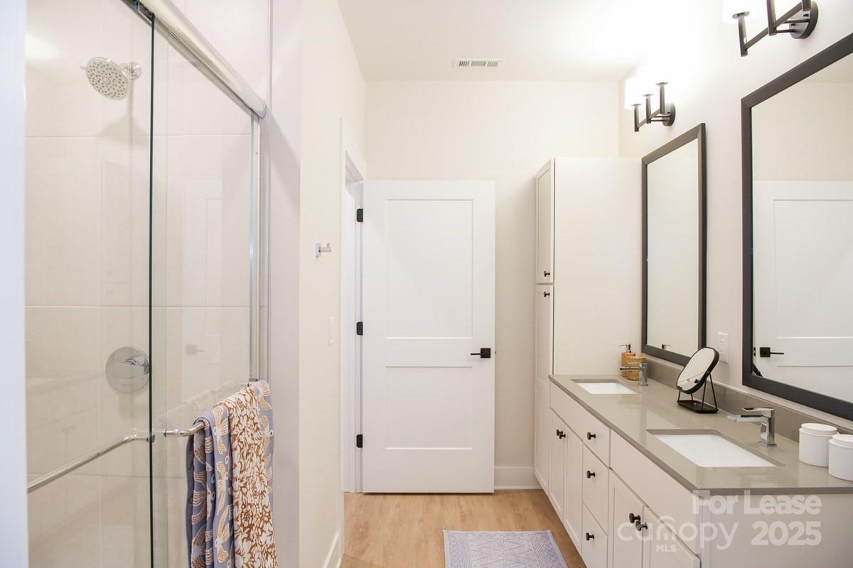 6010 Jasmine Lane Charlotte NC 28262
