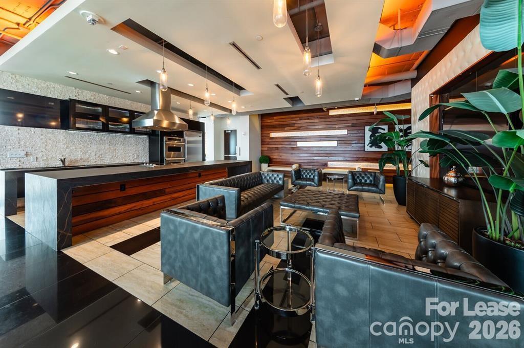 215 N Pine Street Charlotte NC 28202