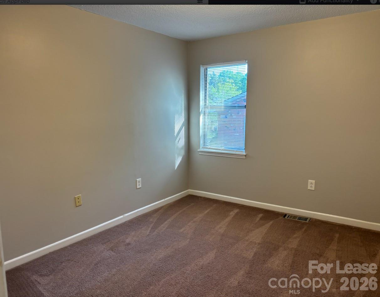 3633 Driftwood Drive Charlotte NC 28205