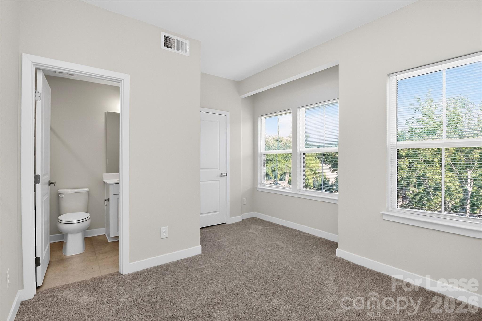 948 Broad River Lane Charlotte NC 28211