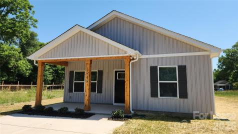 1818 E Greenbriar Road Statesville NC 28625