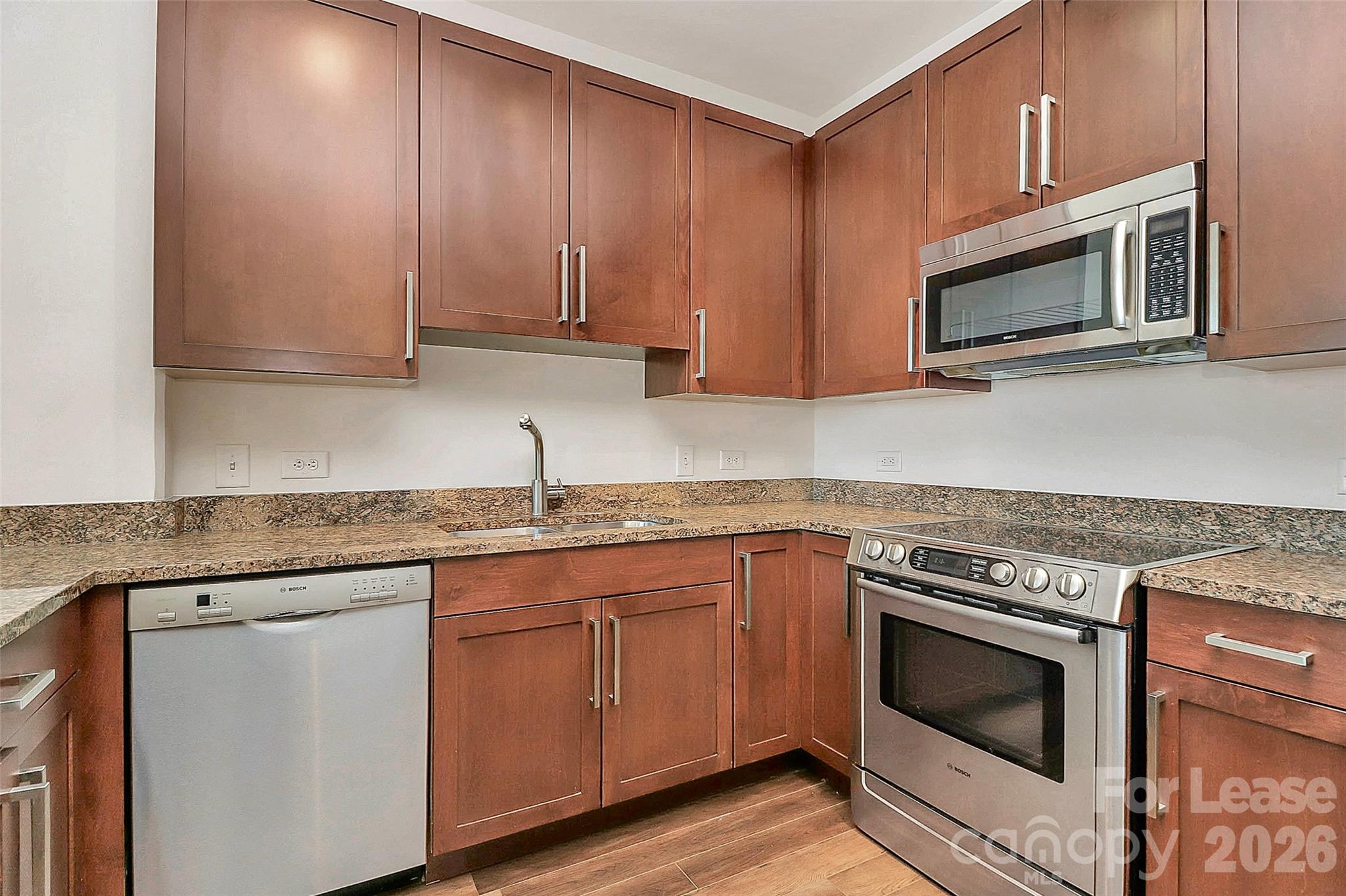 215 Pine Street N Charlotte NC 28202
