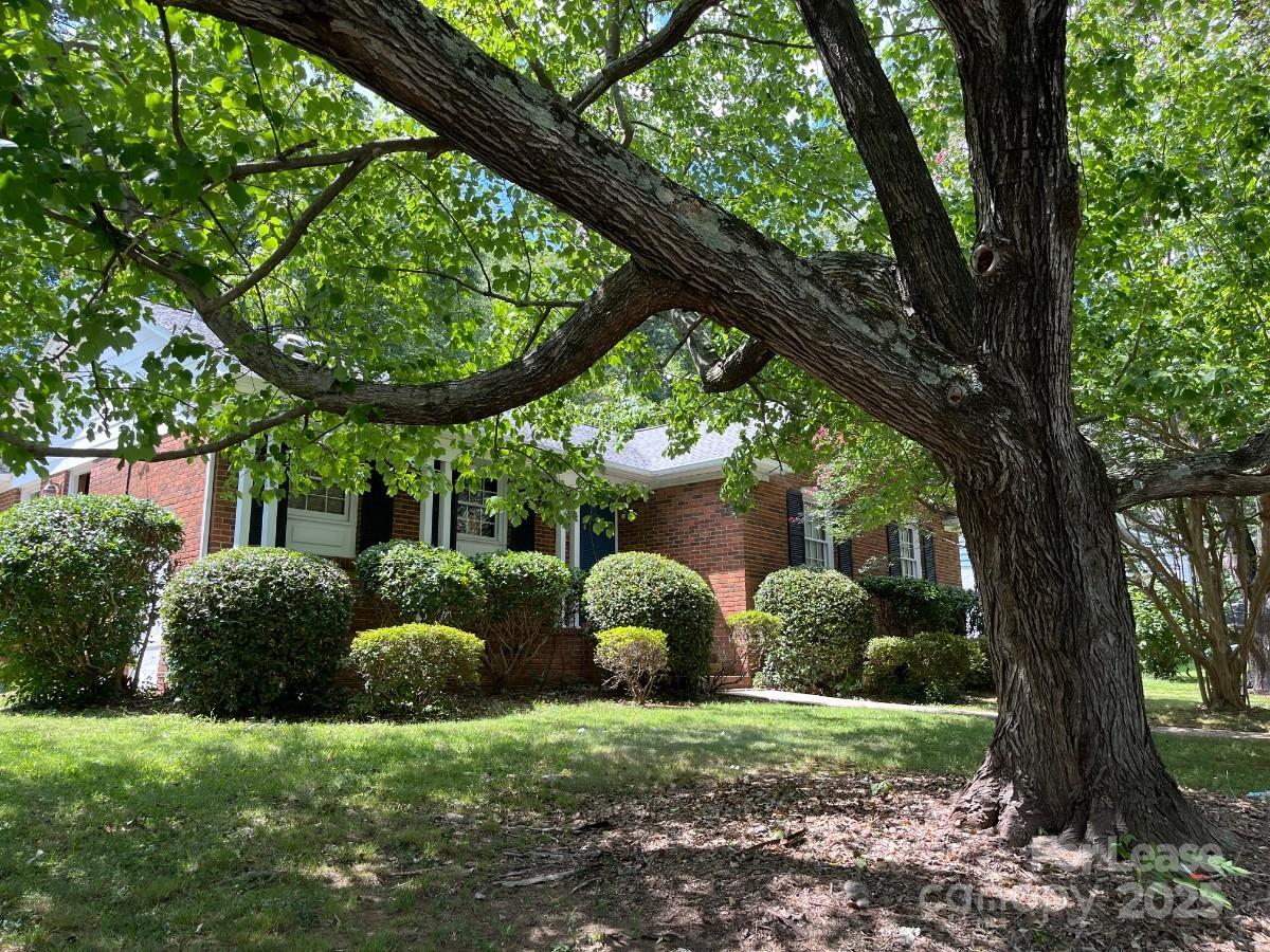 6734 Knollgate Drive Charlotte NC 28212