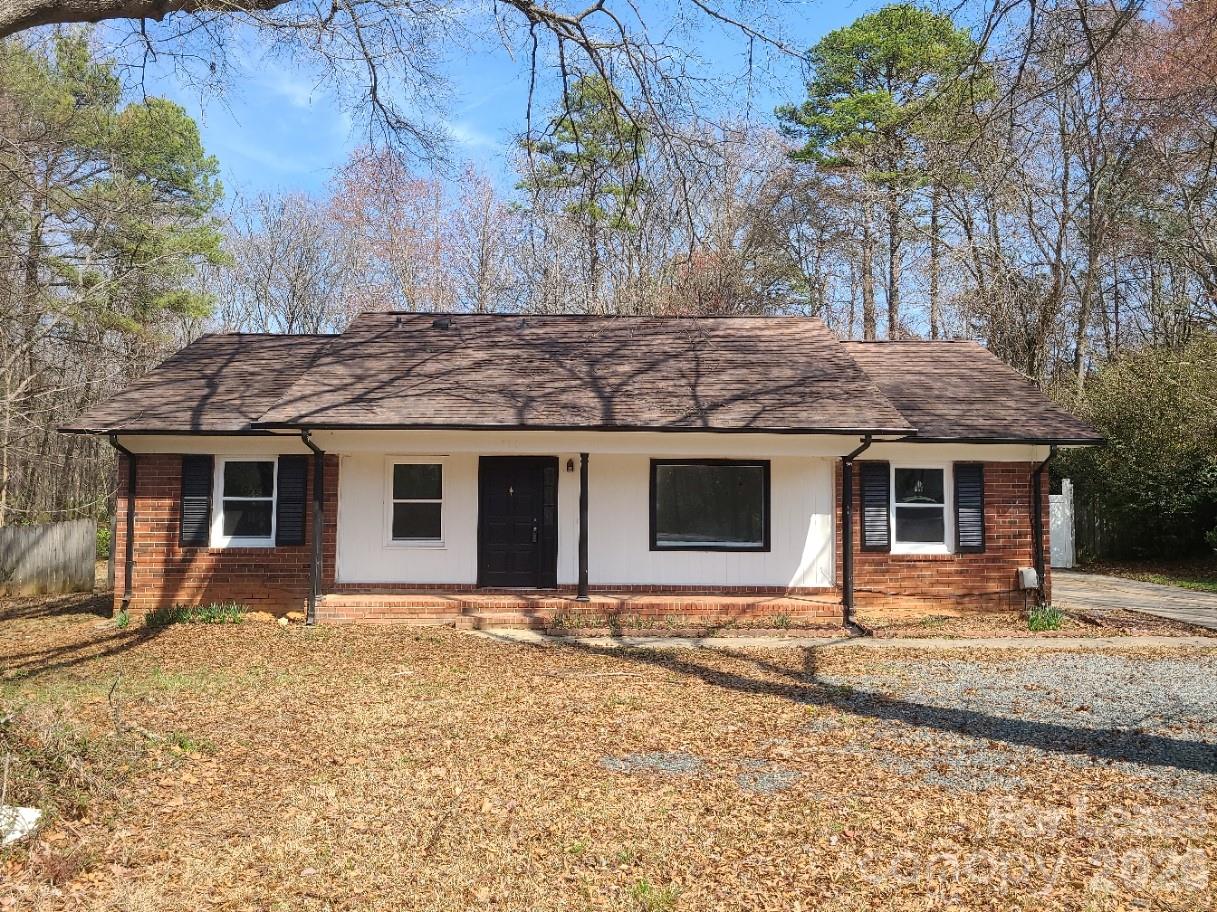 711 E John Street Matthews NC 28105