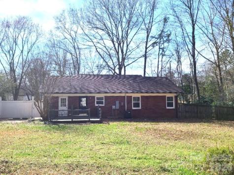711 E John Street Matthews NC 28105