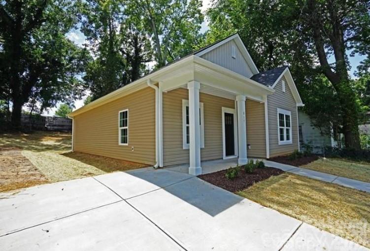 817 W Davidson Avenue Gastonia NC 28052