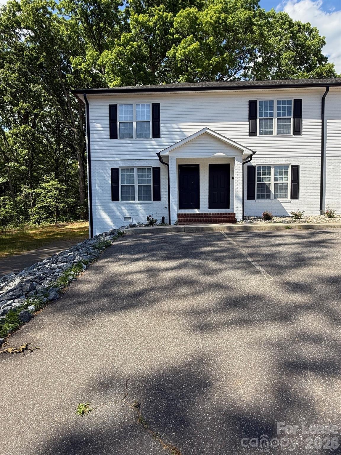 1009 22nd Street NE Hickory NC 28601