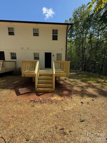 1009 22nd Street NE Hickory NC 28601