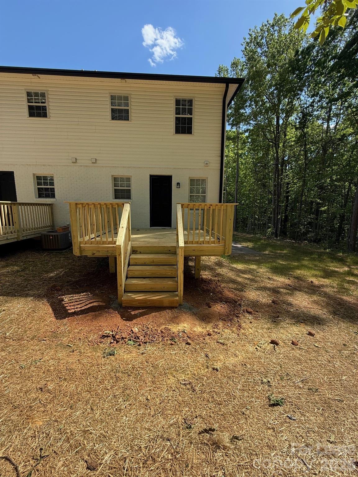 1009 22nd Street NE Hickory NC 28601