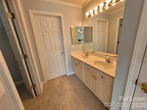 940 Jetton Street Davidson NC 28036
