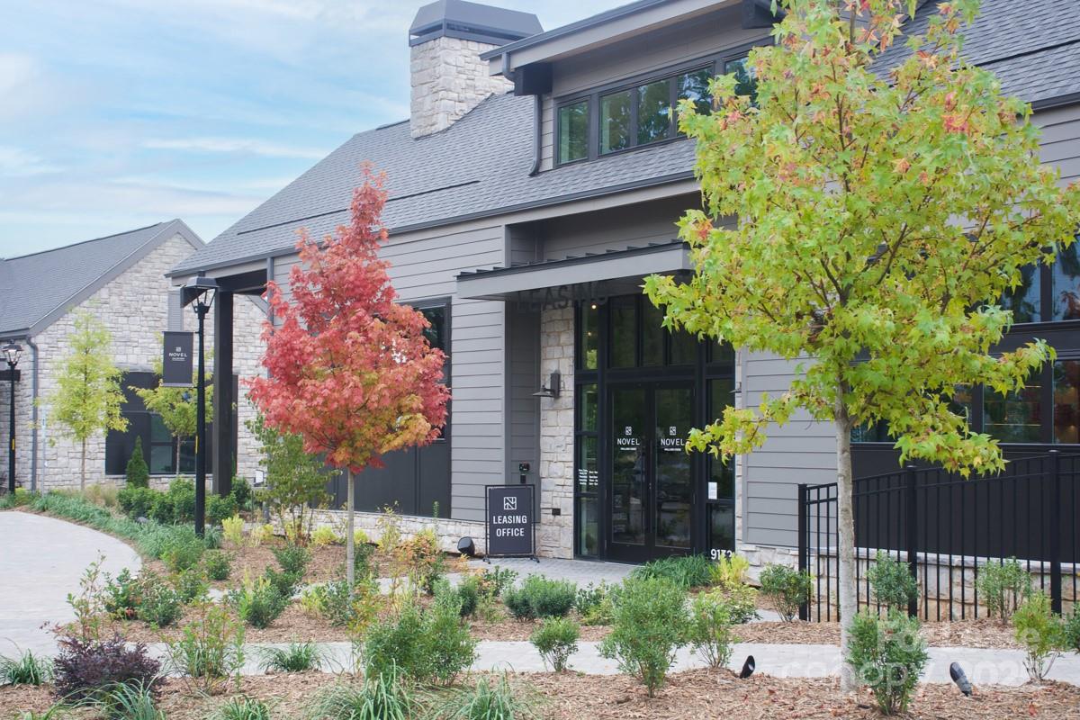 9132 Senator Royall Drive Charlotte NC 28262
