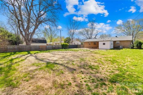 4033 Woodgreen Terrace Charlotte NC 28205