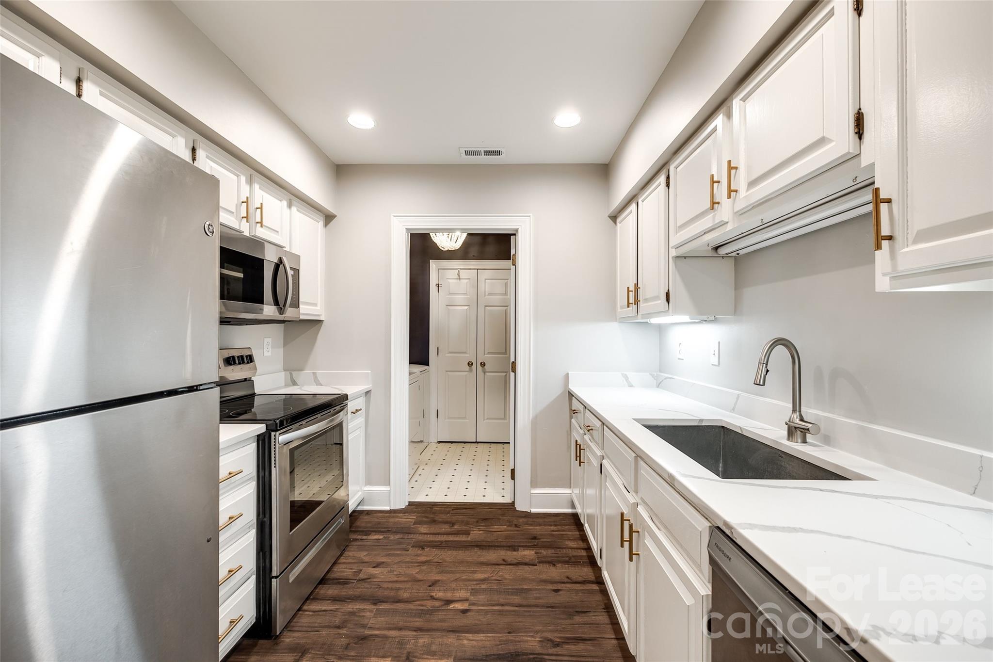 2220 Roswell Avenue Charlotte NC 28207