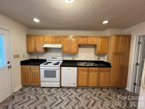 4535 Dawnwood Drive Charlotte NC 28212