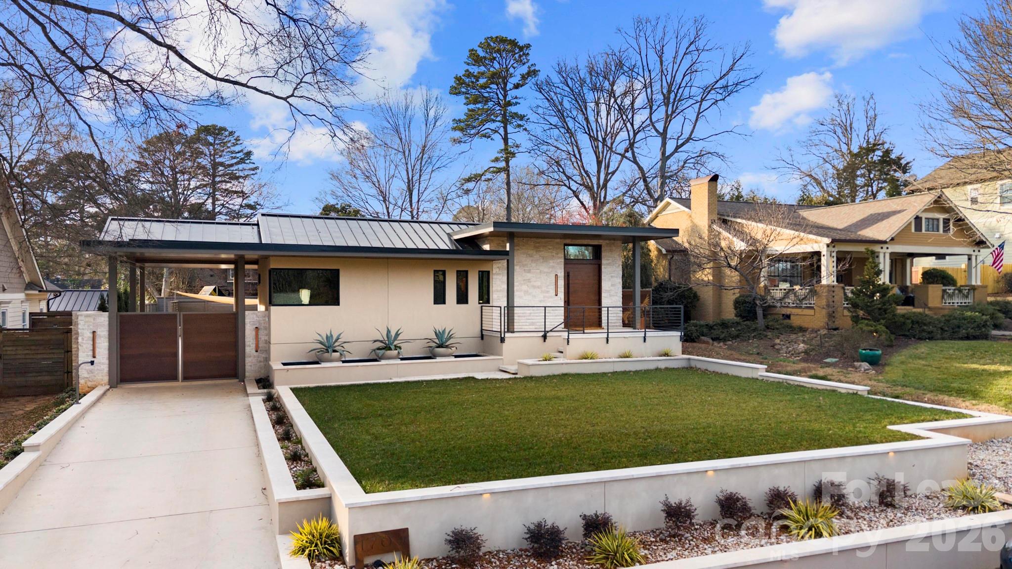 1709 Dearmon Drive Charlotte NC 28205
