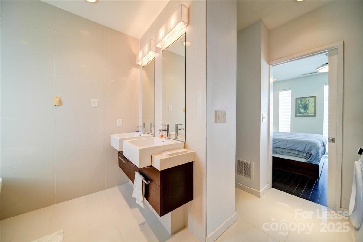 329 Viburnum Way Court Charlotte NC 28208