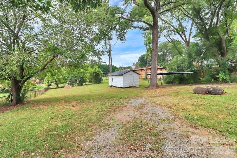 405 Pine Street Mount Holly NC 28120