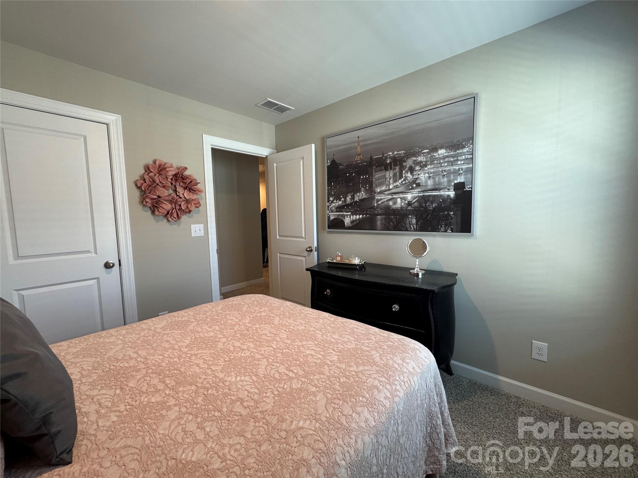 3738 Memorial Parkway Charlotte NC 28217