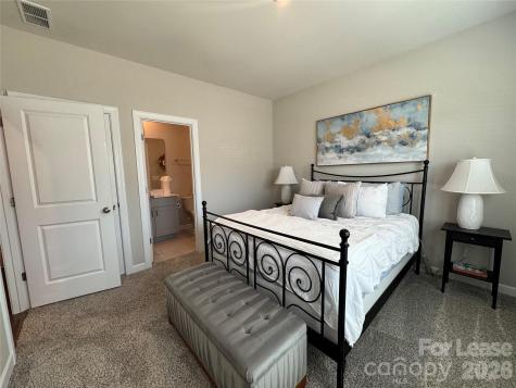 3738 Memorial Parkway Charlotte NC 28217