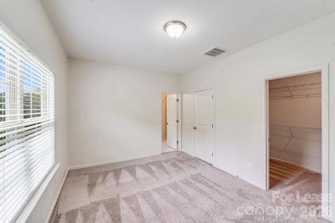9420 Ainslie Downs Street Charlotte NC 28273