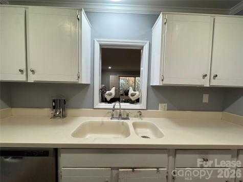 1323 Queens Road Charlotte NC 28207