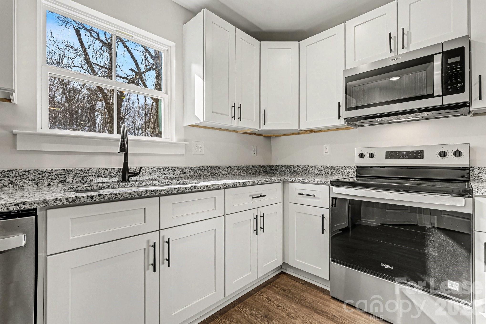 106 10th Avenue SE Hickory NC 28602