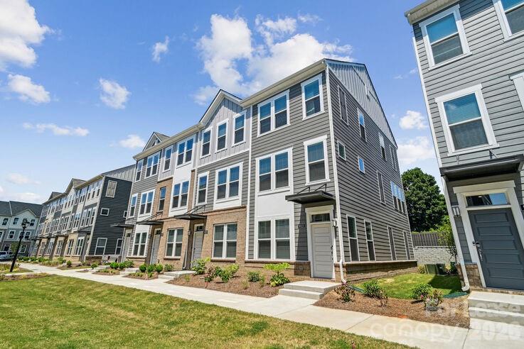 4375 Raleigh Street Charlotte NC 28213
