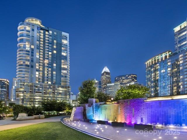 225 S Poplar Street Charlotte NC 28202