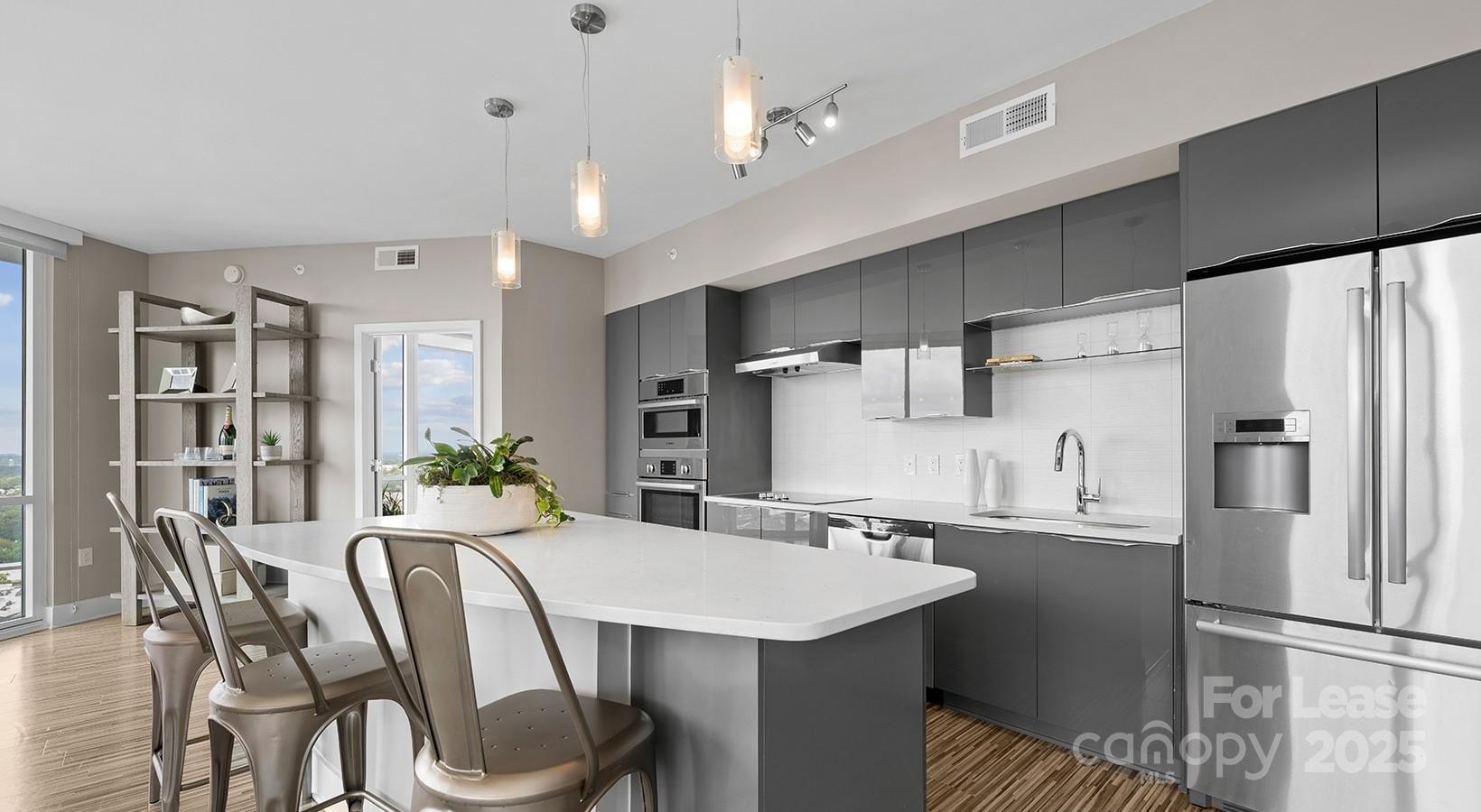 225 S Poplar Street Charlotte NC 28202