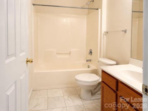 913 Tiger Lane Charlotte NC 28262