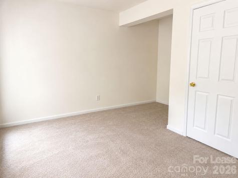 913 Tiger Lane Charlotte NC 28262