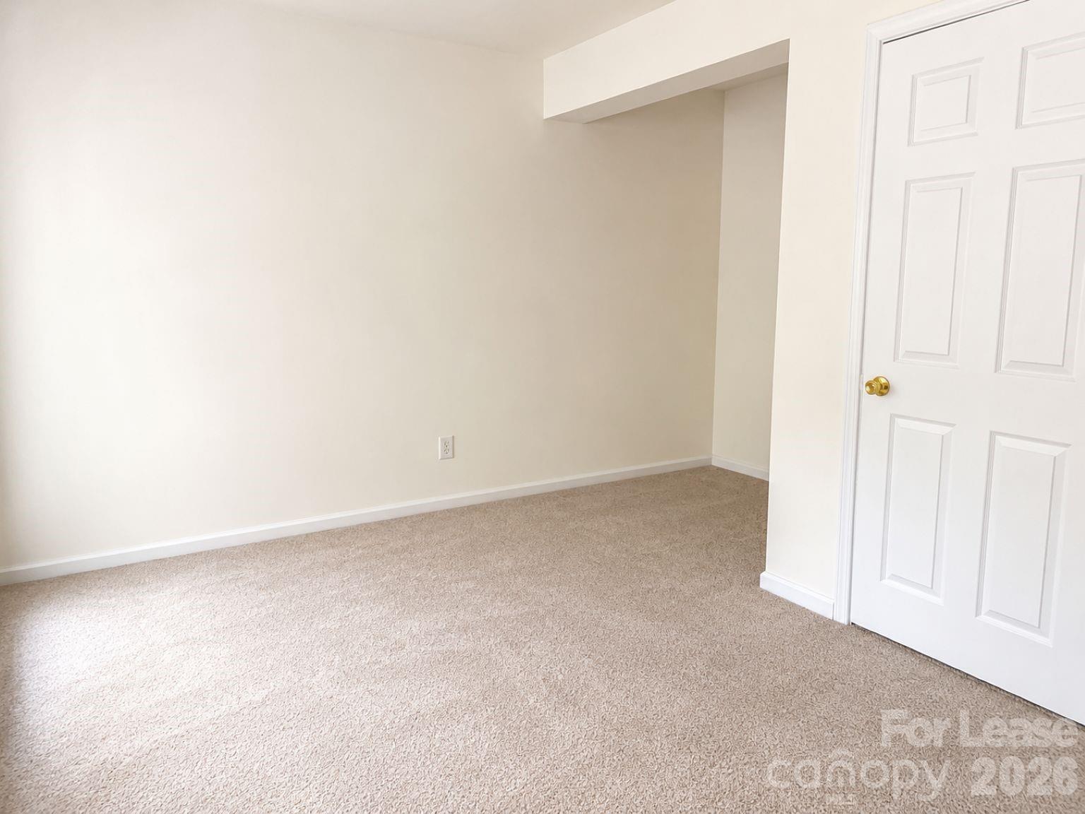 913 Tiger Lane Charlotte NC 28262