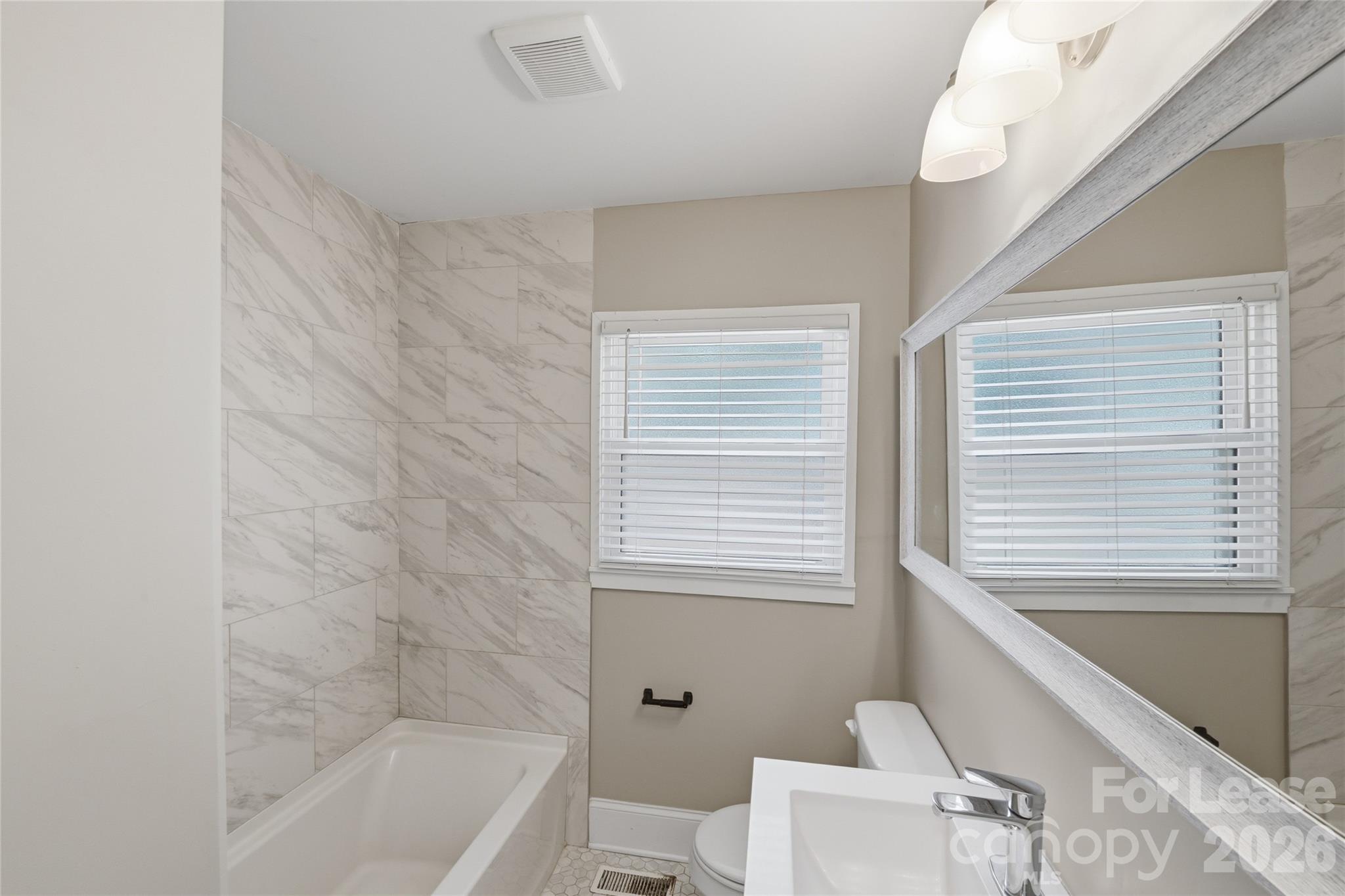 4239 Dinglewood Avenue Charlotte NC 28205