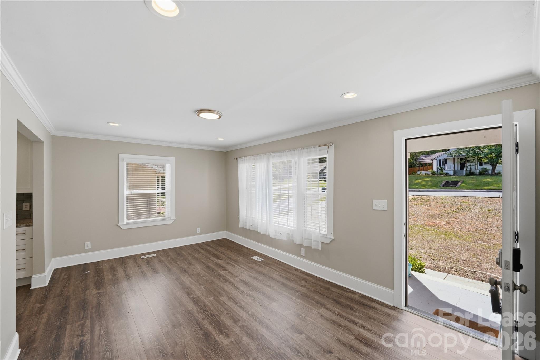 4239 Dinglewood Avenue Charlotte NC 28205