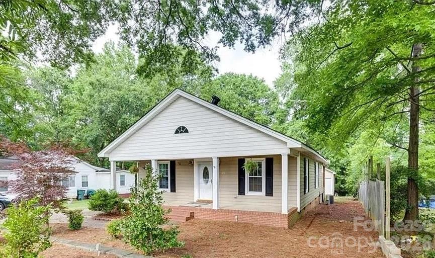819 S South Street Gastonia NC 28052