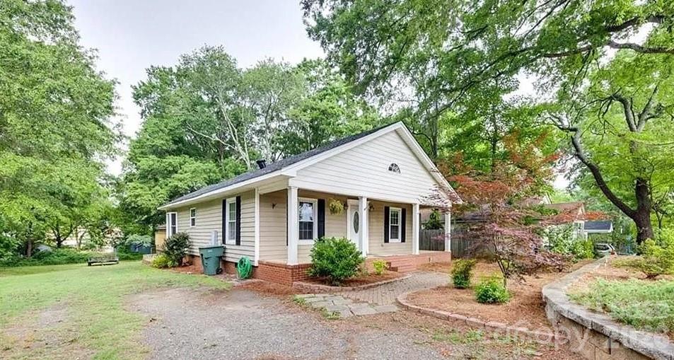 819 S South Street Gastonia NC 28052