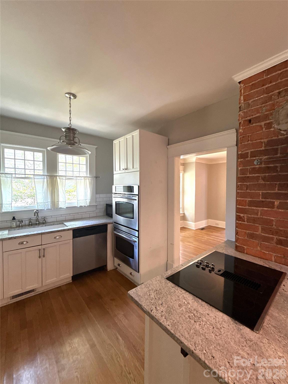 421 Hawthorne Lane Charlotte NC 28204
